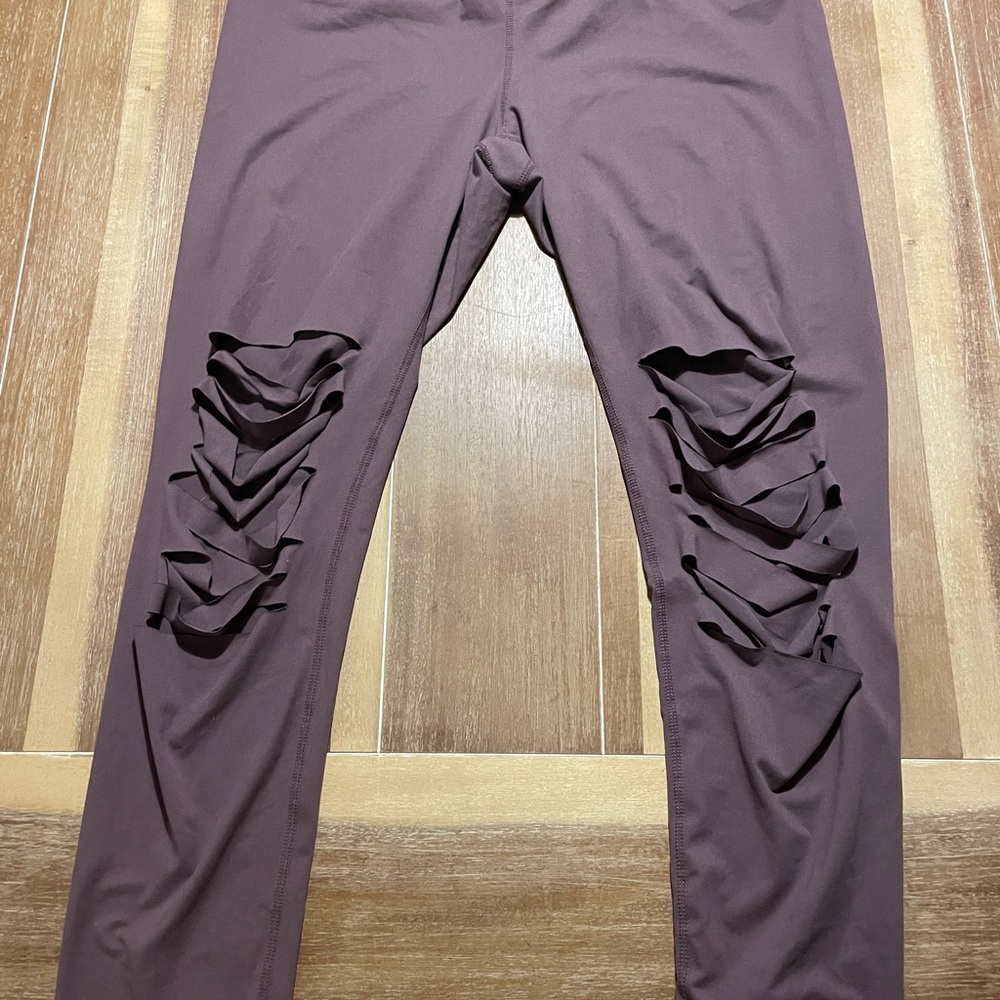Stylish Purple Ripped Leggings